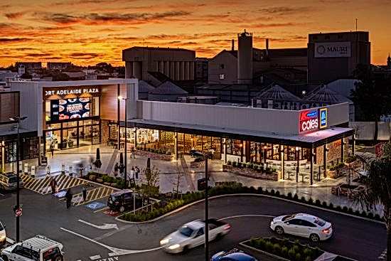 Port_Adelaide_Plaza_exterior